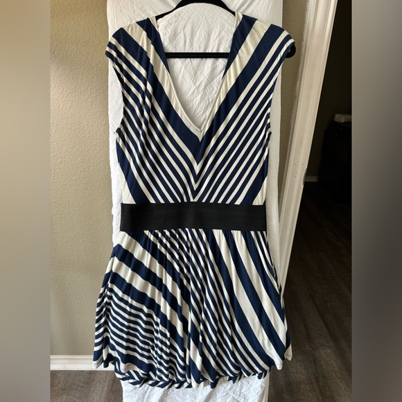 Guess Sleeveless Mini Dress - Picture 3 of 7